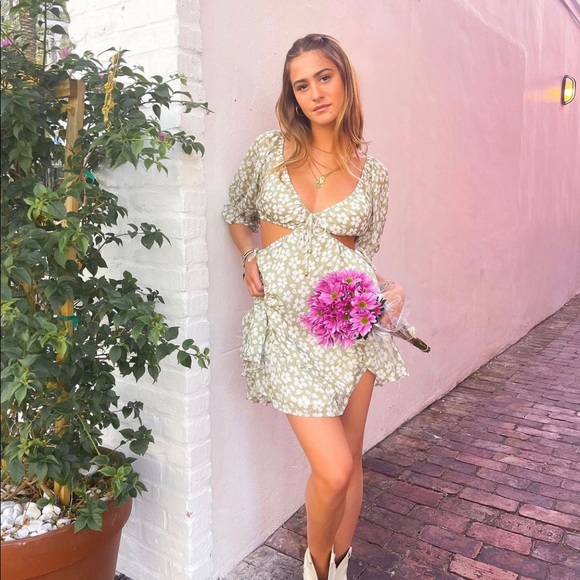 Dress - Picture 2 of 2